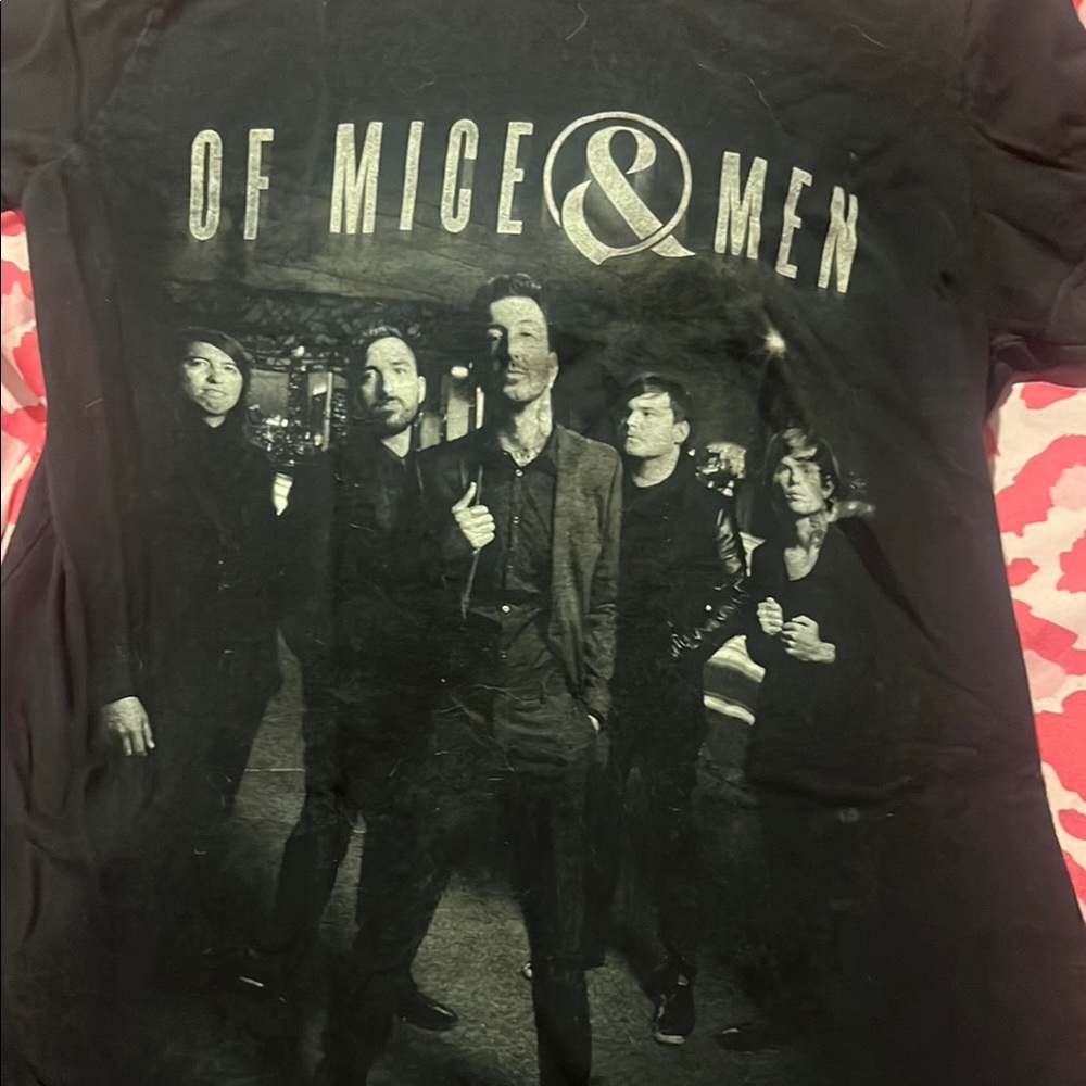 Of mice and men Short Sleeve Tee with Band Graphic